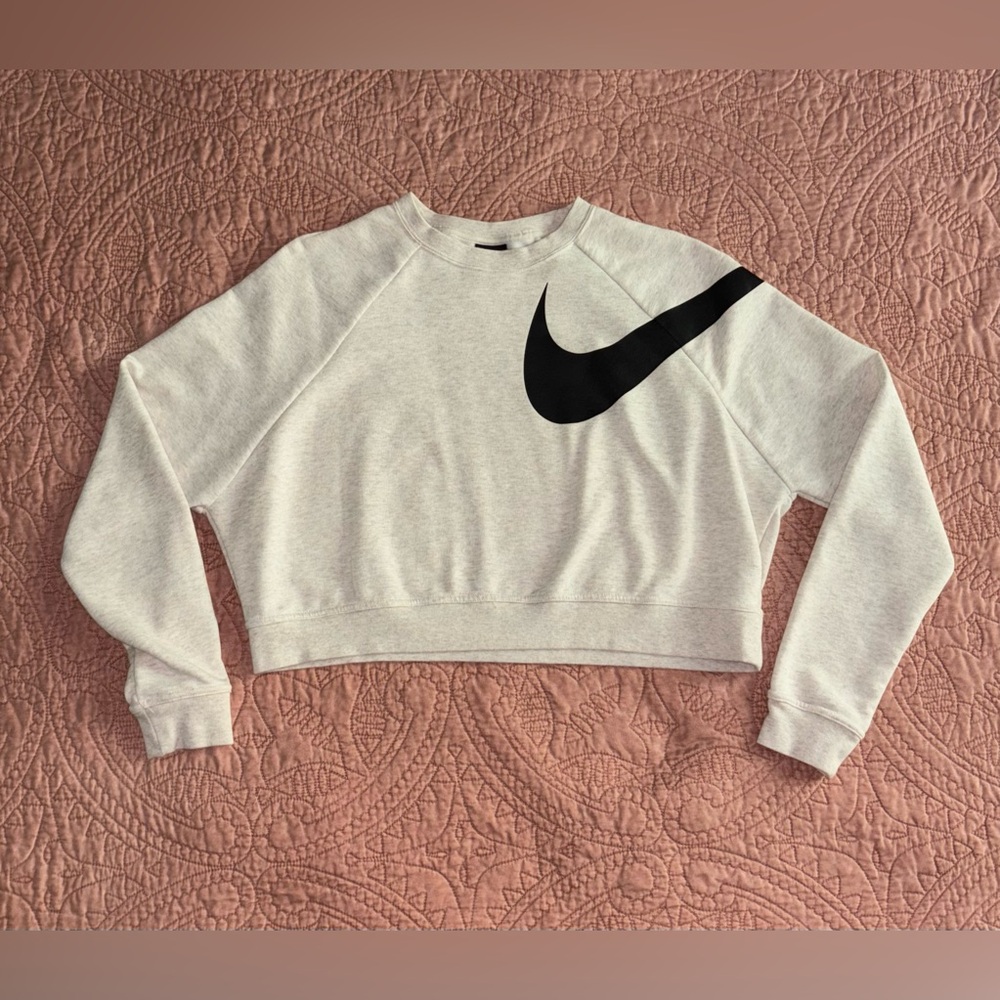 Nike Dri-FIT Cropped Crewneck